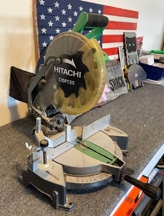 Hitachi C10FCG vs C10FCE2